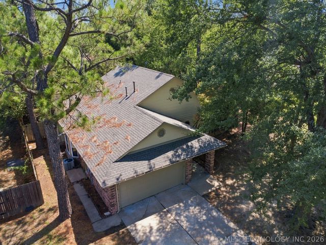 3903 S Walnut Place, Broken Arrow, OK 74011
