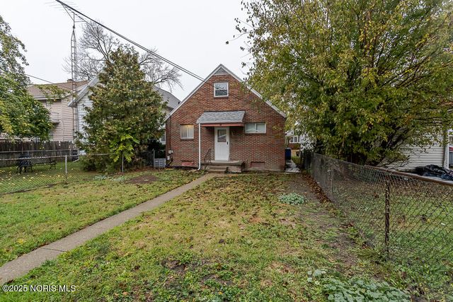 324 E Pearl Street, Toledo, OH 43608