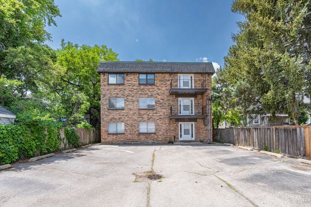 316 MARENGO Avenue 2B, Forest Park, IL 60130