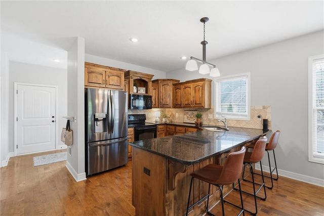 14801 Meadow Lane, Leawood, KS 66224