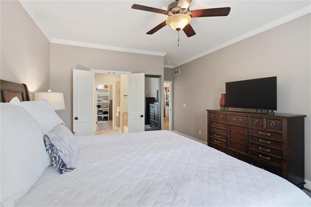 14801 Meadow Lane, Leawood, KS 66224
