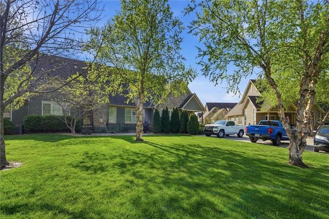 14801 Meadow Lane, Leawood, KS 66224