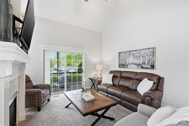 14801 Meadow Lane, Leawood, KS 66224