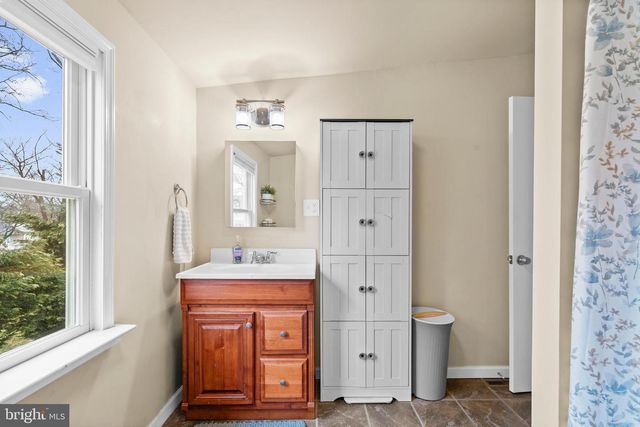 15 VIRGINIA AVE, Cherry Hill, NJ 08002