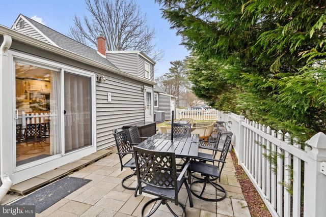 15 VIRGINIA AVE, Cherry Hill, NJ 08002