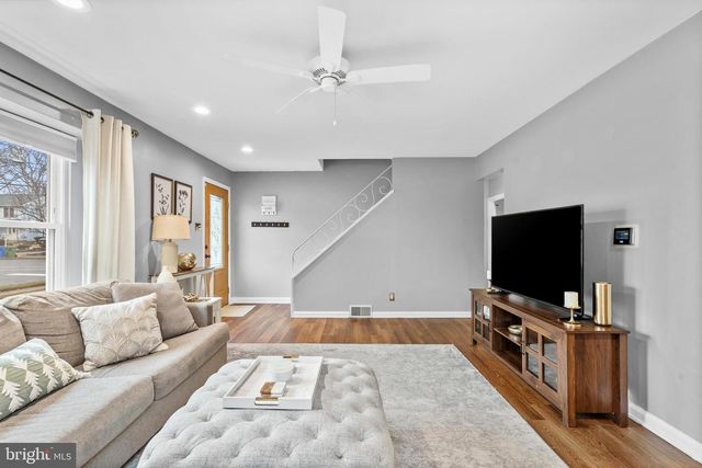 15 VIRGINIA AVE, Cherry Hill, NJ 08002