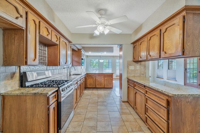 2716 Plover Lane, Irving, TX 75060