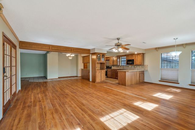 2716 Plover Lane, Irving, TX 75060