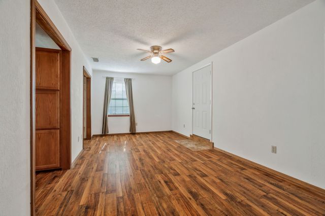 2716 Plover Lane, Irving, TX 75060