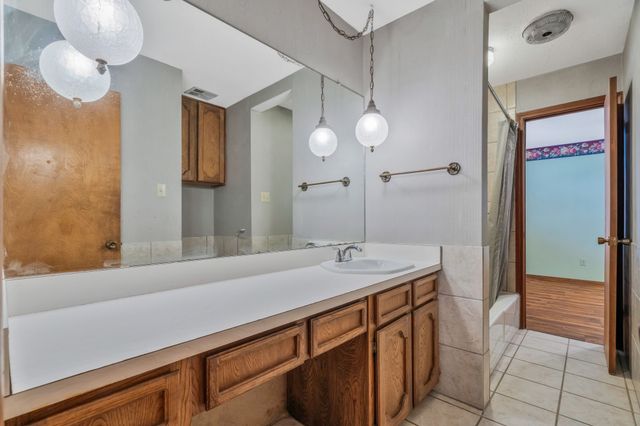 2716 Plover Lane, Irving, TX 75060