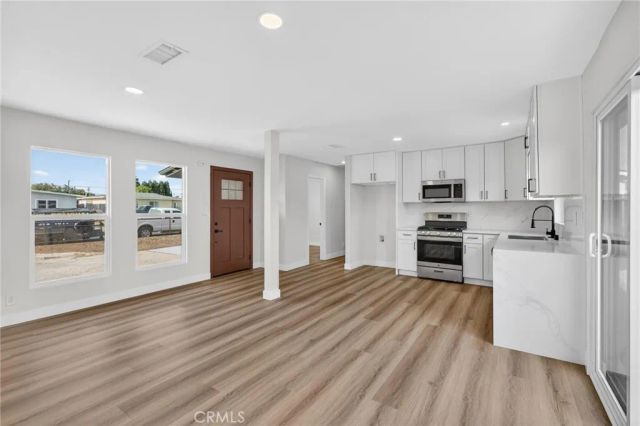 173 W 232nd Pl, Carson, CA 90745