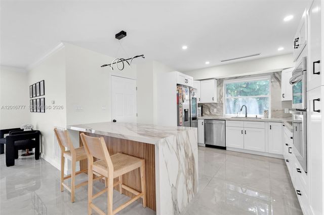 3411 Thomas St, Hollywood, FL 33021