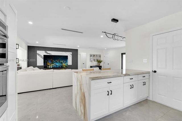 3411 Thomas St, Hollywood, FL 33021