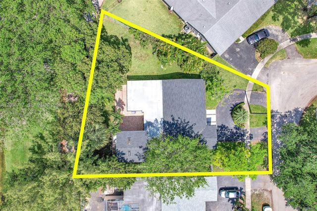 3411 Thomas St, Hollywood, FL 33021