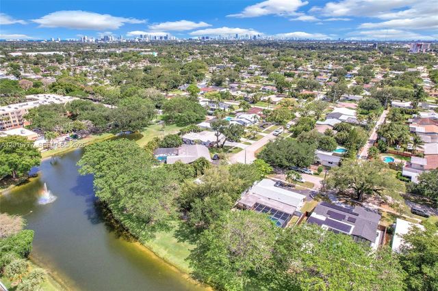 3411 Thomas St, Hollywood, FL 33021