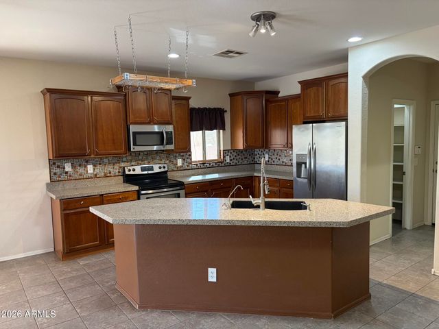 381 S 165TH Drive, Goodyear, AZ 85338