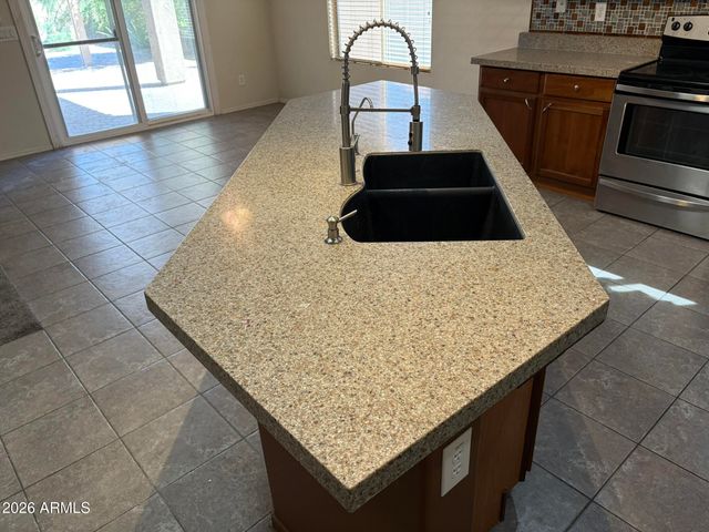 381 S 165TH Drive, Goodyear, AZ 85338