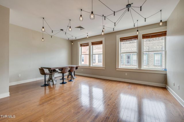 116 Tipton Street 200, Johnson City, TN 37604