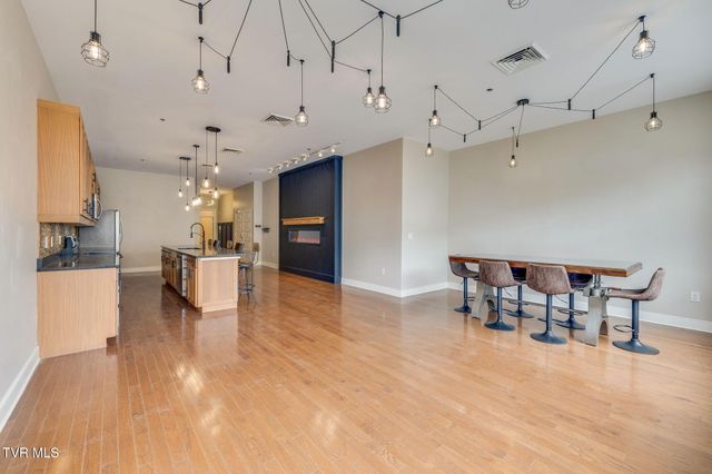 116 Tipton Street 200, Johnson City, TN 37604
