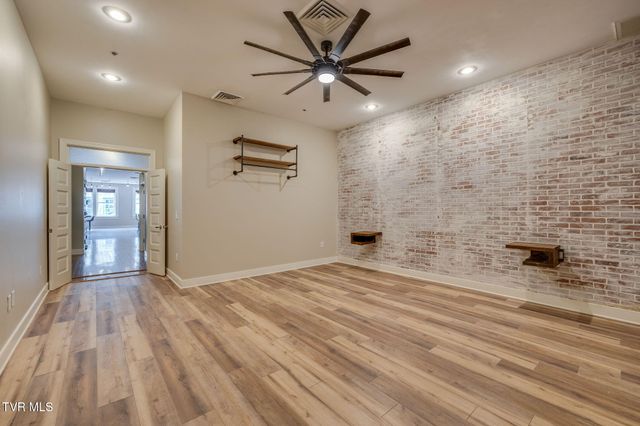 116 Tipton Street 200, Johnson City, TN 37604