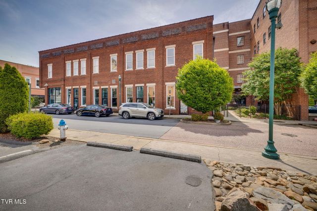 116 Tipton Street 200, Johnson City, TN 37604