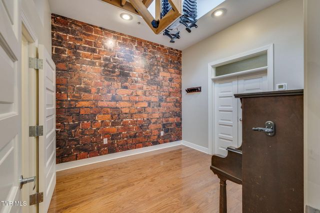 116 Tipton Street 200, Johnson City, TN 37604