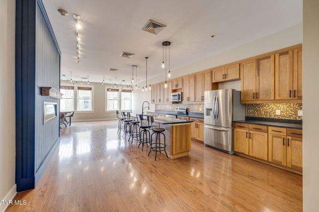 116 Tipton Street 200, Johnson City, TN 37604