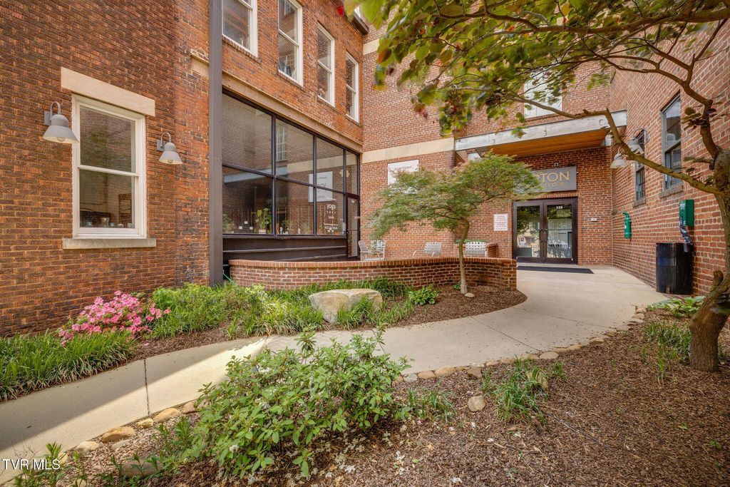 116 Tipton Street 200, Johnson City, TN 37604