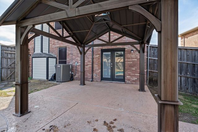 120 Cayman Drive, Lancaster, TX 75146