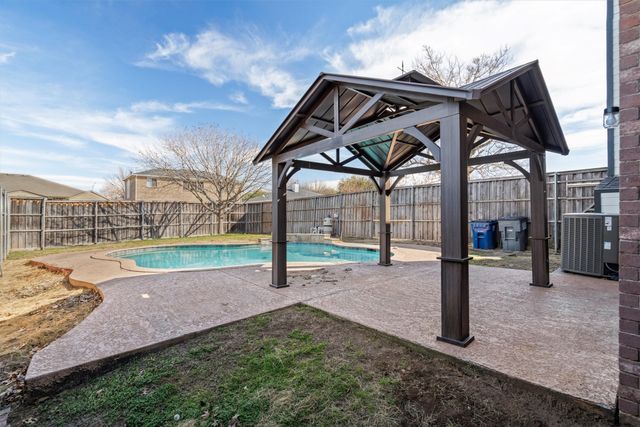 120 Cayman Drive, Lancaster, TX 75146