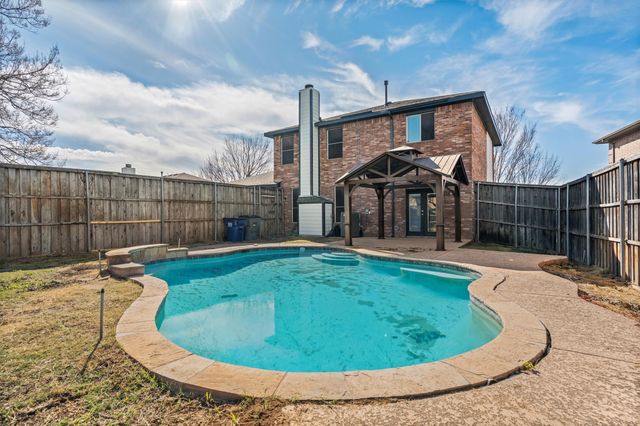 120 Cayman Drive, Lancaster, TX 75146