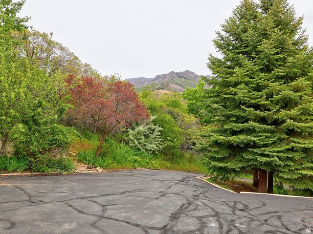 198 OAKWOOD DR, Layton, UT 84040
