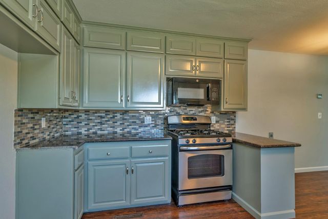 2441 Drayton Dr, Sacramento, CA 95825
