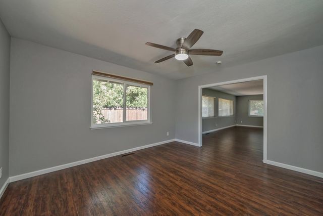 2441 Drayton Dr, Sacramento, CA 95825