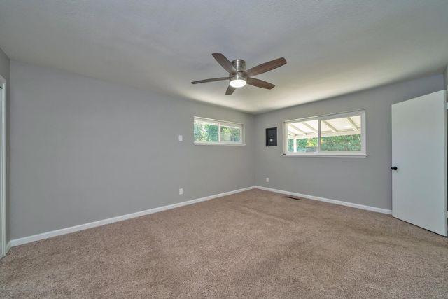 2441 Drayton Dr, Sacramento, CA 95825