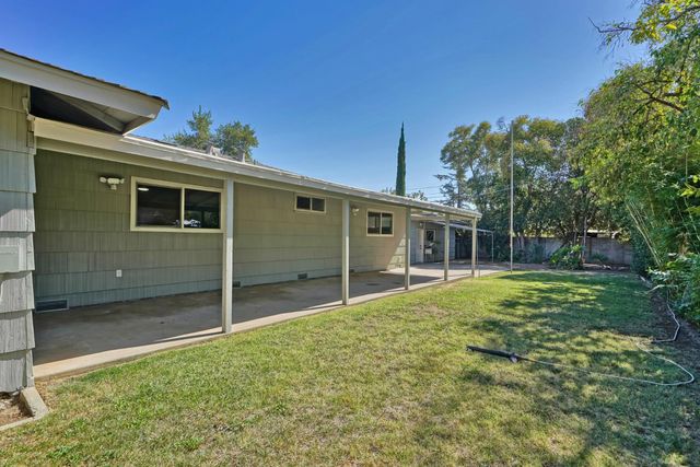 2441 Drayton Dr, Sacramento, CA 95825