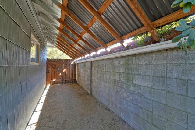 2441 Drayton Dr, Sacramento, CA 95825