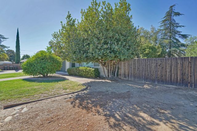 2441 Drayton Dr, Sacramento, CA 95825