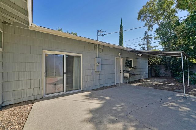2441 Drayton Dr, Sacramento, CA 95825