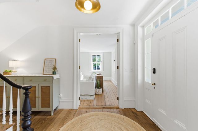 89 Ashley Avenue, Charleston, SC 29401
