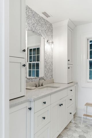 89 Ashley Avenue, Charleston, SC 29401