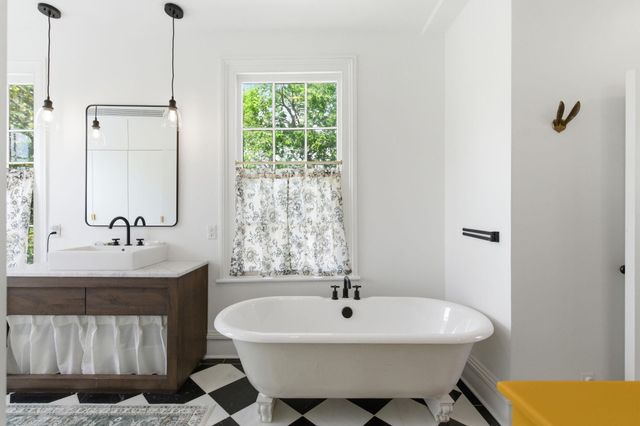 89 Ashley Avenue, Charleston, SC 29401