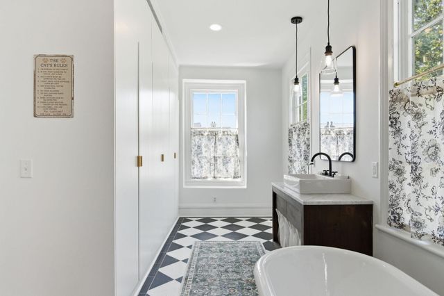 89 Ashley Avenue, Charleston, SC 29401