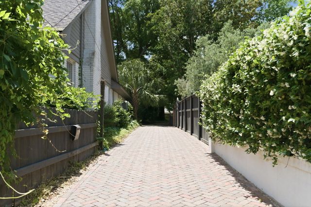 89 Ashley Avenue, Charleston, SC 29401