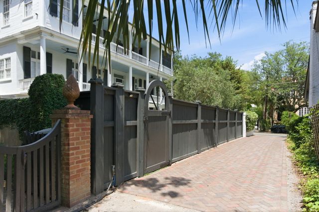 89 Ashley Avenue, Charleston, SC 29401