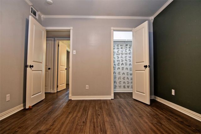 2410 Valley Drive, Brenham, TX 77833