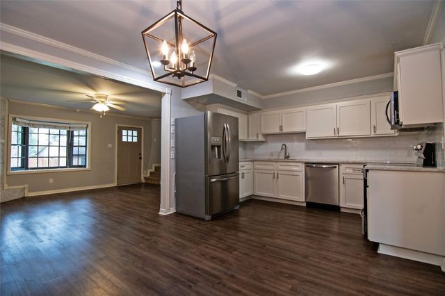 2410 Valley Drive, Brenham, TX 77833