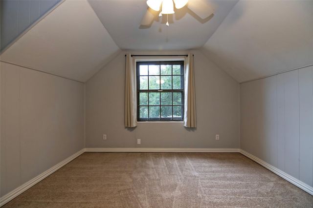 2410 Valley Drive, Brenham, TX 77833