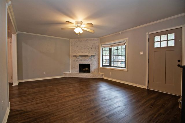2410 Valley Drive, Brenham, TX 77833