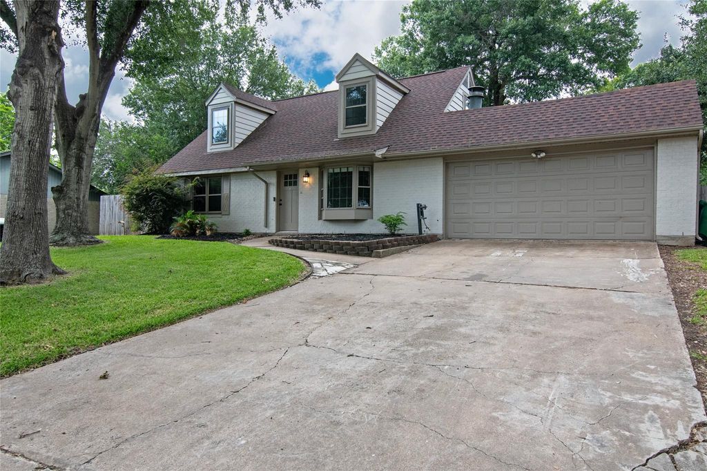 2410 Valley Drive, Brenham, TX 77833
